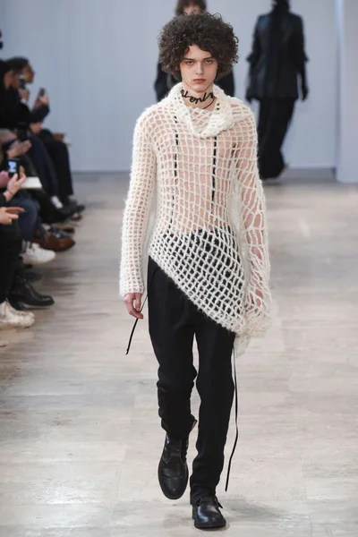 Look 27